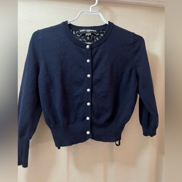 ⚫️ BOGO Karl Lagerfeld women’s lace blouse with pearl like buttons size small - Picture 1 of 4